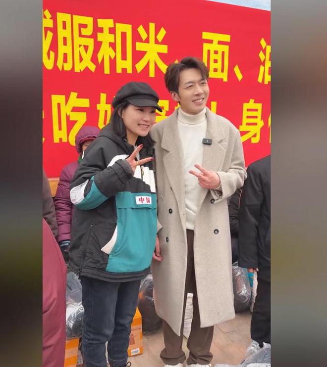 位老人捐赠卫生室村民却让他把钱留着自己花pg电子模拟器试玩董先生回老家给465(图10)