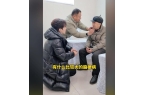 位老人捐赠卫生室村民却让他把钱留着自己花